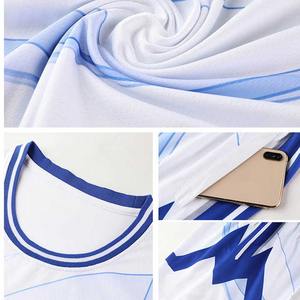 Ensemble d'uniformes de basket-ball personnalisés de haute qualité respirants et légers avec fonction de taille supérieure Tissu doux tendance Bas quantité minimale de commande - Product Image 6