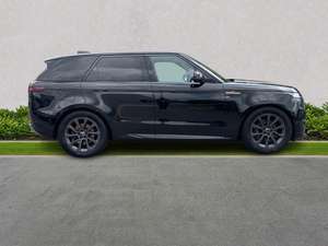 NEATLY USED AND PRICE FRIENDLY 2024 RHD L - R - R - R SPORT 3.0L D300 MHEV DYNAMIC SE AWD DIESEL ENGINE LUXURY SUV - Product Image 5