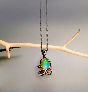 สร้อยคอเงินแท้ 925 ชุบทอง 14k ประดับโอปอลสีรุ้ง สำหรับผู้หญิง หินประจำเดือนตุลาคม จี้รูปดอกไม้ธรรมชาติ ของขวัญ - Product Image 4