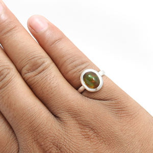 Top vente opale noire véritable 925 en argent Sterling vêtements pour femmes à la main forme ovale anneaux délicats lunette réglage anneaux en gros - Product Image 2