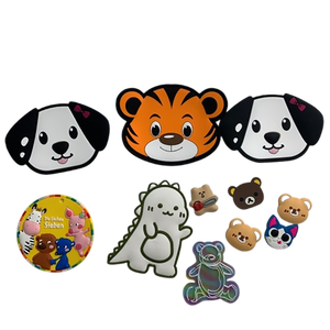 Patch brodé de nouvelle conception fabriqué au Pakistan, patch brodé sur mesure, patch brodé de taille personnalisée - Product Image 1