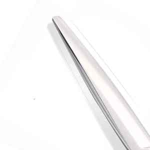 Ciseaux de coiffeur japonais en acier inoxydable de qualité supérieure professionnels Ciseaux de coupe de cheveux de beauté avec lames de précision sans effort - Product Image 5