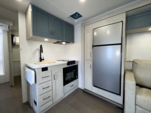 Caravana de Diseño de Buena Calidad, Estándares Globales, Remolque de Camping RV, Aluminio y Acero, Diseño Ligero y Plegable, Viaje Cómodo - Product Image 3