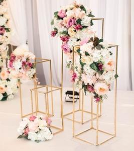 Pièce maîtresse de mariage en fer massif pour des décorations de table de réception élégantes avec un savoir-faire artistique de qualité supérieure - Product Image 1