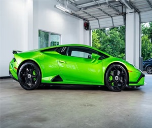 Lamborghini Huracan Tecnica Coupe RWD 2023 d'occasion pour gaucher et droitier - Product Image 2