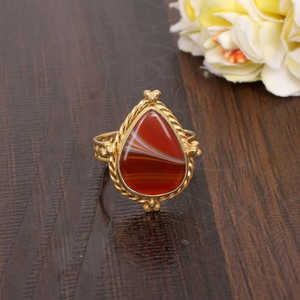 Anillo fino de latón dorado y piedra preciosa de Sardonyx roja natural, accesorio de joyería elegante y lujoso - Product Image 6