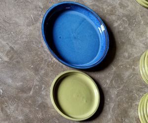 [Leo Nguyen Le] - Vente en gros de pots à fleurs en céramique vietnamienne, finition mate, avec soucoupes, pour jardin, balcon, design créatif - Product Image 1