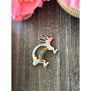 Broche Élégante en Argent Sterling Incrustée de Pierres Multicolores Navajo et Motif Lapin - Product Image 2