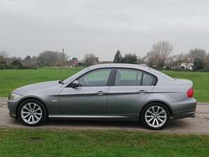 BMW Série 3 2.0 320i d'occasion (2010) – Conduite à gauche/droite - Product Image 3