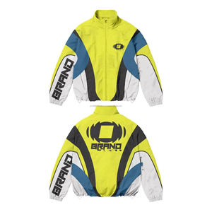 Conjunto Deportivo de Alta Calidad para Hombre, Chaqueta con Cierre y Pantalones Cortos, Diseño Color Block con Parches, Poliéster y Nailon - Product Image 3