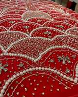 Tissu en maille brodé à la main en gros avec perles, paillettes et strass de luxe pour la confection de robes de soirée et de robes de créateurs