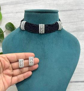 Exclusivo Juego de Collar con Piedras de Circonita Cúbica con Acabado Plateado de Diseño de Alta Calidad con Aretes, Colección de Joyería para Bodas para Mujer - Product Image 2