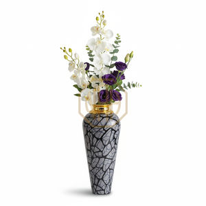 Jarrón de Flores de Hierro Hecho a Mano de Lujo, Metal Blanco y Negro con Relieve Dorado, Jarrón Decorativo Costero para Decoración del Hogar, Oficina u Hotel - Product Image 1