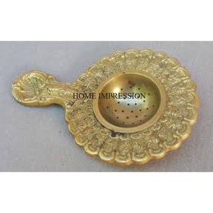 Passoire à thé en métal robuste plaqué or de haute qualité Outils de cuisine du fabricant indien à un prix attractif - Product Image 3