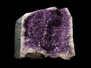 Améthyste brute naturelle de qualité supérieure – Cristaux de quartz violet brut pour la lapidaire, la lithothérapie et la vente en gros |   Directement provenant de sources externes. - Product Image 5