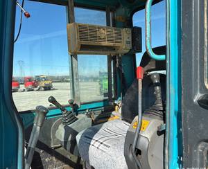 Excavatrice Kubota d'occasion de haute qualité / mini-excavatrice sur chenilles disponible à la vente - Product Image 3