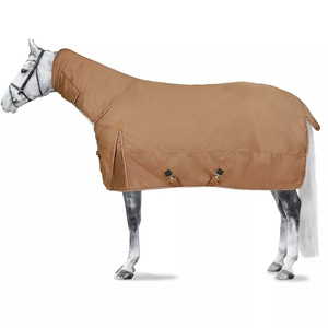 Alfombras de caballos de invierno hechas a medida de la mejor calidad, poliéster impermeable transpirable y ligero diseñado para la comodidad - Product Image 1