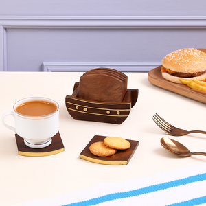 Juego de Posavasos Artesanal de Estilo Clásico, Elegantes Bases para Bebidas con Incrustaciones de Latón, Acabado Antiguo, Hecho de Madera de Mango de 5 mm - Product Image 1