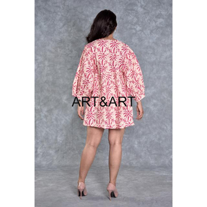 Vêtements de plage de luxe pour femmes Mini robe en coton imprimé bloc à la main tenue décontractée rose à la main avec décoration de bouton - Product Image 3
