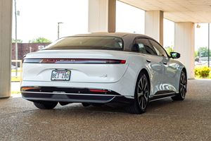 AirDream Edition Performancez 2022, 1111 hp, Motor Dual, Tracción en las Cuatro Ruedas, 471 Millas de Autonomía - Product Image 5