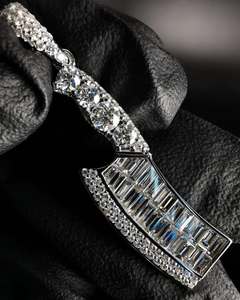 จี้เพชรผ่านการทดสอบ GRA พร้อมใบรับรอง จี้รูปทรงมีดสำหรับงานปาร์ตี้ฮิปฮอป  แบบยูนิเซ็กซ์  เงินแท้ 925 ประดับเพชร VVS มอยส์ซาไนต์เต็มชิ้น - Product Image 4