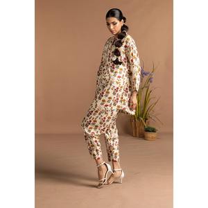 Conjunto de Dos Piezas para Mujer, Estampado Dobby Color Crema, Tela Crepé, Top de Manga Tres Cuartos, Tallas XXS y XS, para Oficina - Product Image 2