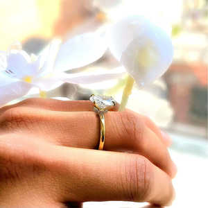 Anillo de Compromiso con Diamante Ovalado de 1.10 Ct Cultivado en Laboratorio, Minimalista con Halo Oculto, Solitario con Certificación IGI, Oro de 14K - Product Image 5