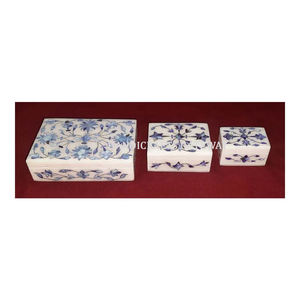 Boîte à bijoux en marbre blanc naturel avec incrustation de nacre bleue, design floral fait à la main avec surface brillante, boîte à cadeaux pour boucles d'oreilles - Product Image 1