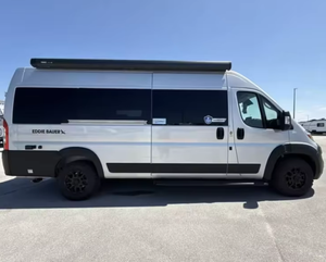 Mejor Oferta: Autocaravana/Remolque de Viaje T-h-o-r E-d-d-i-e B-a-u-e-r 20E-B Usada, Limpia, Años 2023, 2024, 2025 - Product Image 4