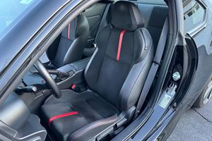 BRZ Limited 2023, Transmisión Manual de 6 Velocidades, Diferencial de Deslizamiento Limitado - Product Image 3