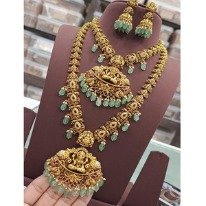 Ensemble de bijoux glamour de qualité supérieure, design exclusif et unique, avec boucles d'oreilles pour femmes, pour mariage ou soirée, en laiton. - Product Image 2