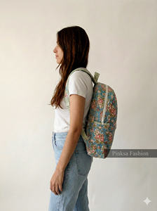 Sac à dos en coton matelassé imprimé à la main de haute qualité, motif floral ethnique indien bohème, portable et léger - Product Image 2