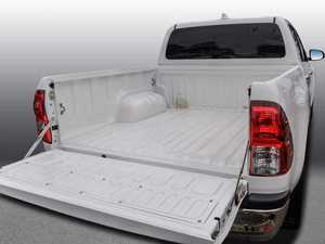 Camioneta Toyota Hilux DC SRS 2.4 MT 2024 Usada, Limpia, de Primera Calidad, Diésel - Product Image 2