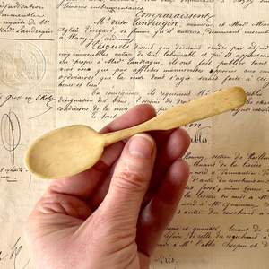 Cuillère en os de buffle naturel, artisanale, polie, écologique, ustensile de cuisine traditionnel, durable et non toxique - Product Image 4