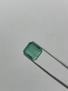 Émeraude naturelle non traitée et non chauffée de très belle qualité de qualité supérieure coupe Asscher 3.55 carats pour la fabrication de bijoux - Product Image 4