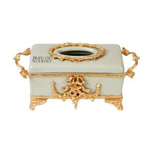Boîte à mouchoirs en laiton doré antique base rectangulaire en porcelaine avec poignées ornées décoration de la maison classique faite à la main de luxe - Product Image 3