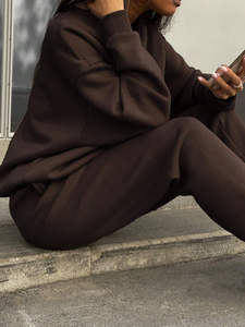 Conjunto de sudadera y pantalones de cuello redondo de dos piezas para mujer, ropa de mujer personalizada al por mayor, conjunto de chándal de forro polar de algodón - Product Image 3