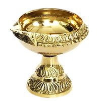 Diya Forme Fer Fleur Décorative Urli pour la Maison Fabriqué à la Main Doré Décoratif Métal Diya Traditionnel Bol Doré Décoration de Table