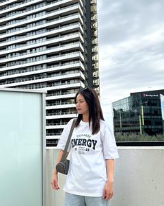 Camiseta de algodón 100% Unisex de alta calidad con estampado gráfico personalizado de gran tamaño e informal de longitud corta para hombres/mujeres - Product Image 3