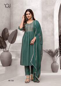 Dernier travail de broderie lourde coupe Naira vêtements de fête kurtis indiens pakistanais avec fil de viscose fantaisie conception rayonne pantalon Dupatta - Product Image 3