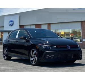 Volkswagen Golf GTI 2.0T S FWD 4D SUV 2024 Usado, Interior Oscuro, Transmisión Automática de 6 Velocidades, Cuero, R17, Volante a la Izquierda/Derecha, Alto Rendimiento - Product Image 4