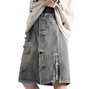 กางเกงยีนส์ขาสั้นวินเทจผู้ชาย สไตล์ไฮสตรีท ขาดๆ แบบดิสเทรส ผ้าฝ้าย 100% ทรงหลวมสบาย ไซส์ใหญ่ ระบายอากาศ แห้งเร็ว กันลม - Product Image 2