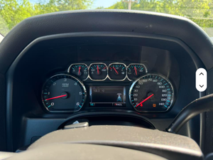 Chevrolet Silverado 1500 LT 4WD 2018 Usada en Buen Estado - Product Image 2