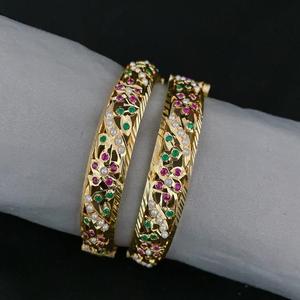 Precioso Royal Legend Jadau Bangles Pulsera de piedras preciosas florales de Latón chapado en oro para mujeres y niñas para fiestas de boda Brazalete - Product Image 1