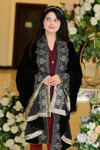 Chal de Terciopelo Negro de Poliéster Plisado Transpirable de Primera Calidad, Bordado Dorado, Diseño Sólido, Estilo Largo, para Fiestas Nocturnas de Invierno, Formal - Product Image 4