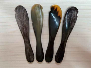 Cuillère en corne naturelle personnalisable dans les meilleures couleurs d'agate pour le café et le thé Tailles folkloriques disponibles pour les fêtes - Product Image 3