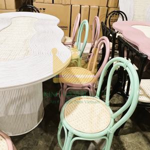 Juego de sillas y mesa de ratán duradero y elegante para niños: ecológico, cómodo y perfectamente diseñado - Product Image 3