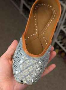 Fournisseur direct d'usine, services OEM, design personnalisé brodé, chaussures Khusa pour femmes / Chaussures Khusa pour femmes été 2025 - Product Image 3