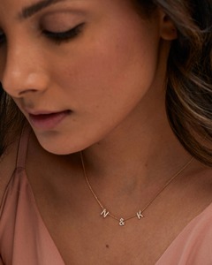 Collar con Letras Separadas y Diamantes Delicados, 0.05 Ct, Diamante Natural Color G-H, Claridad VS, Oro Sólido de 14K, Estilo Inicial Personalizable - Product Image 3