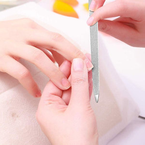 Limes à ongles double face en métal avec manche en acier inoxydable Lime à ongles de haute qualité multicolore personnalisée pour manucure - Product Image 5